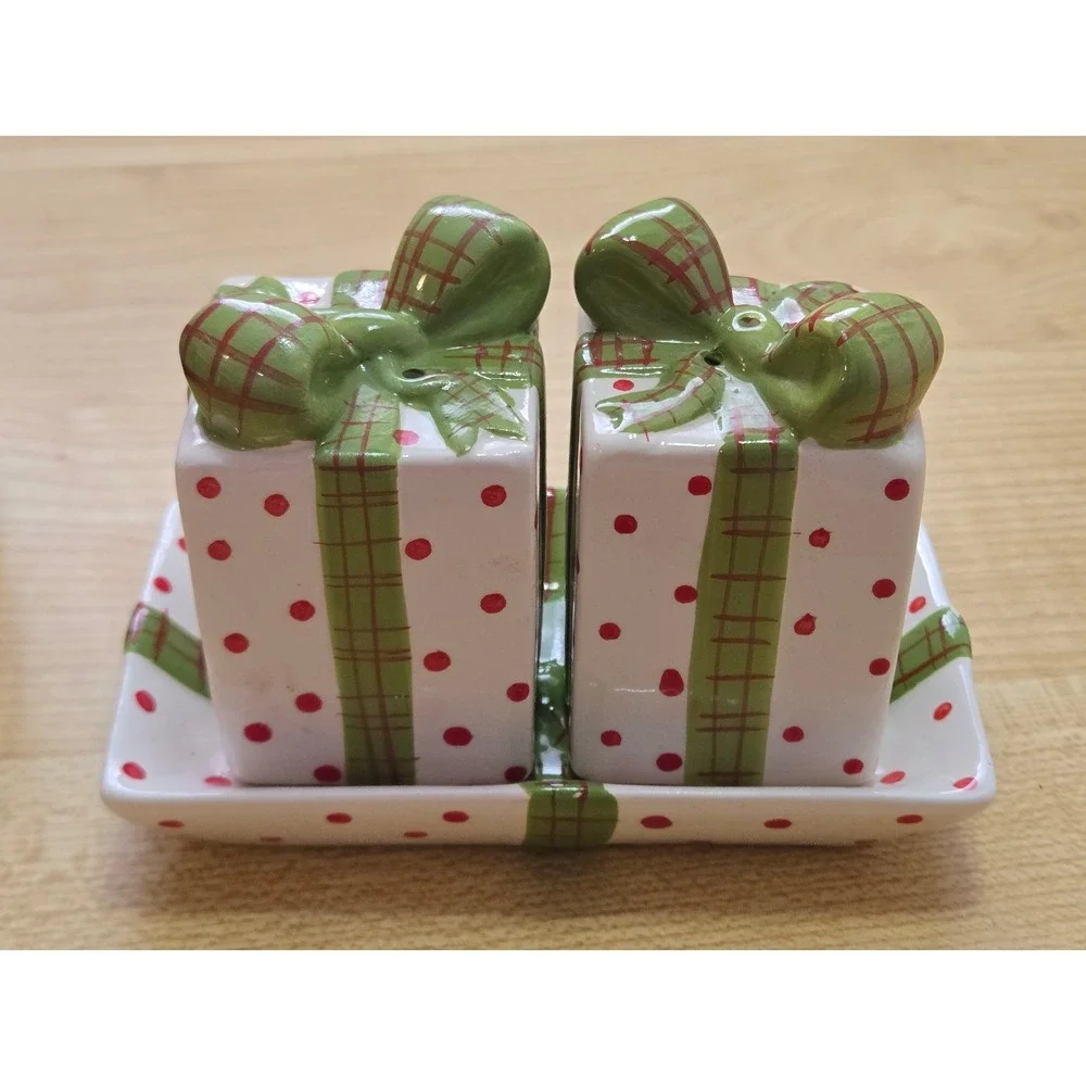 Kirklands Christmas Gift Box Salt Pepper Shaker Set with Tray Ceramic NEW